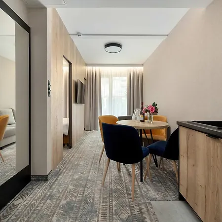 Stylowe Apartamenty Z Parkingiem Oraz Basenem I Silownia By Noclegi Renters