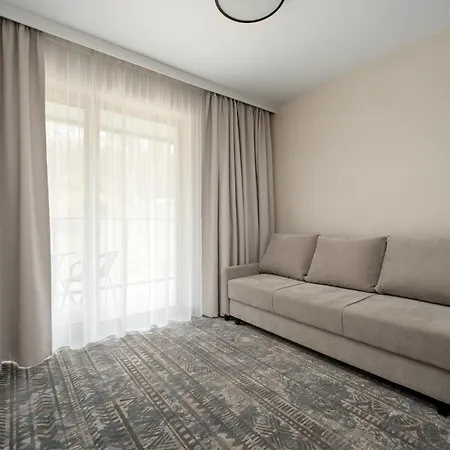 Stylowe Z Parkingiem Oraz Basenem I Silownia By Renters * 斯克拉斯卡波伦巴